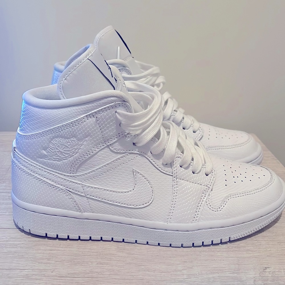 Jordan 1s Mid All White